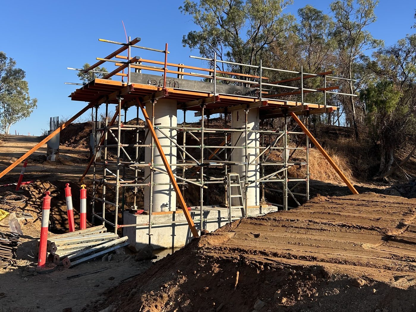 Headstock formwork and edge protection ready for the concrete pour